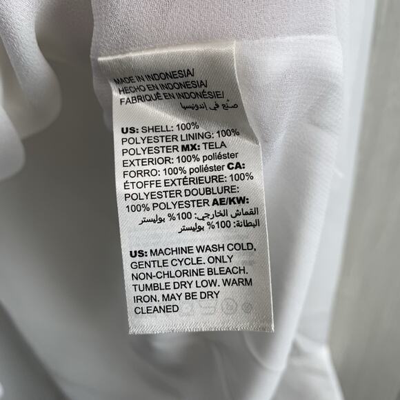 White House Black Market Button Front Tie Neck Top White Size 6 NWT - Picture 4 of 6